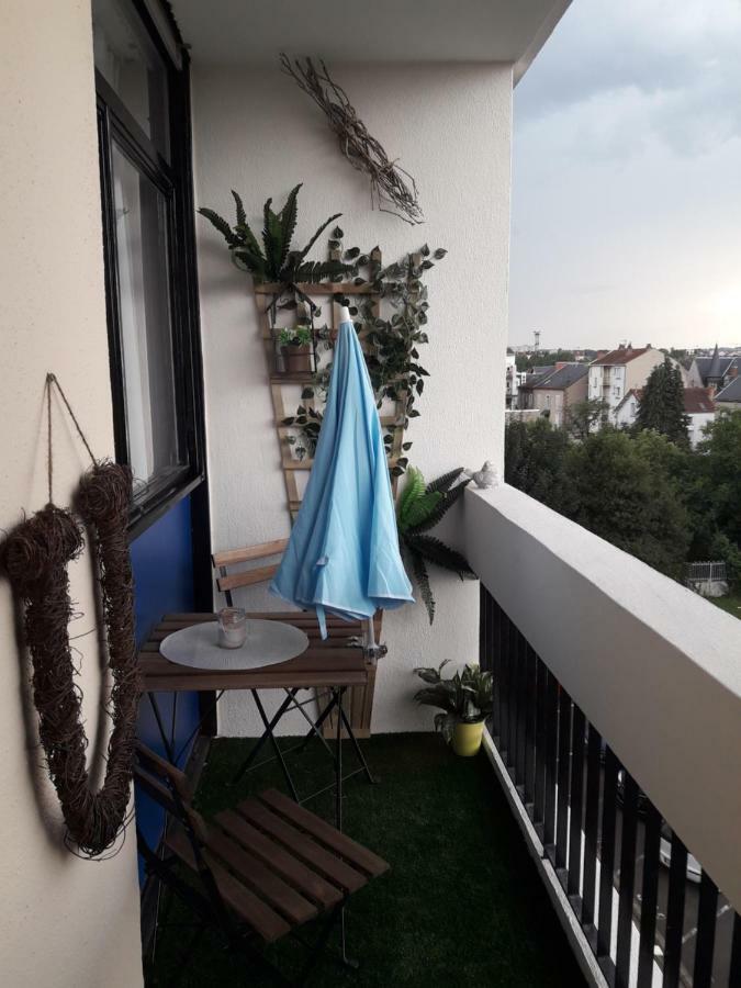 Escale 148 Appartement Montluçon Buitenkant foto